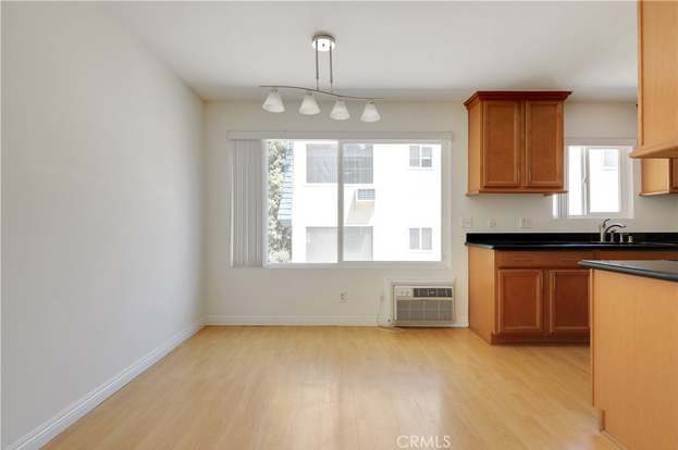 Building Photo - 972 Larrabee St