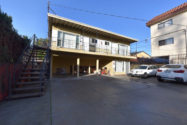 Building Photo - 723 S Louise St