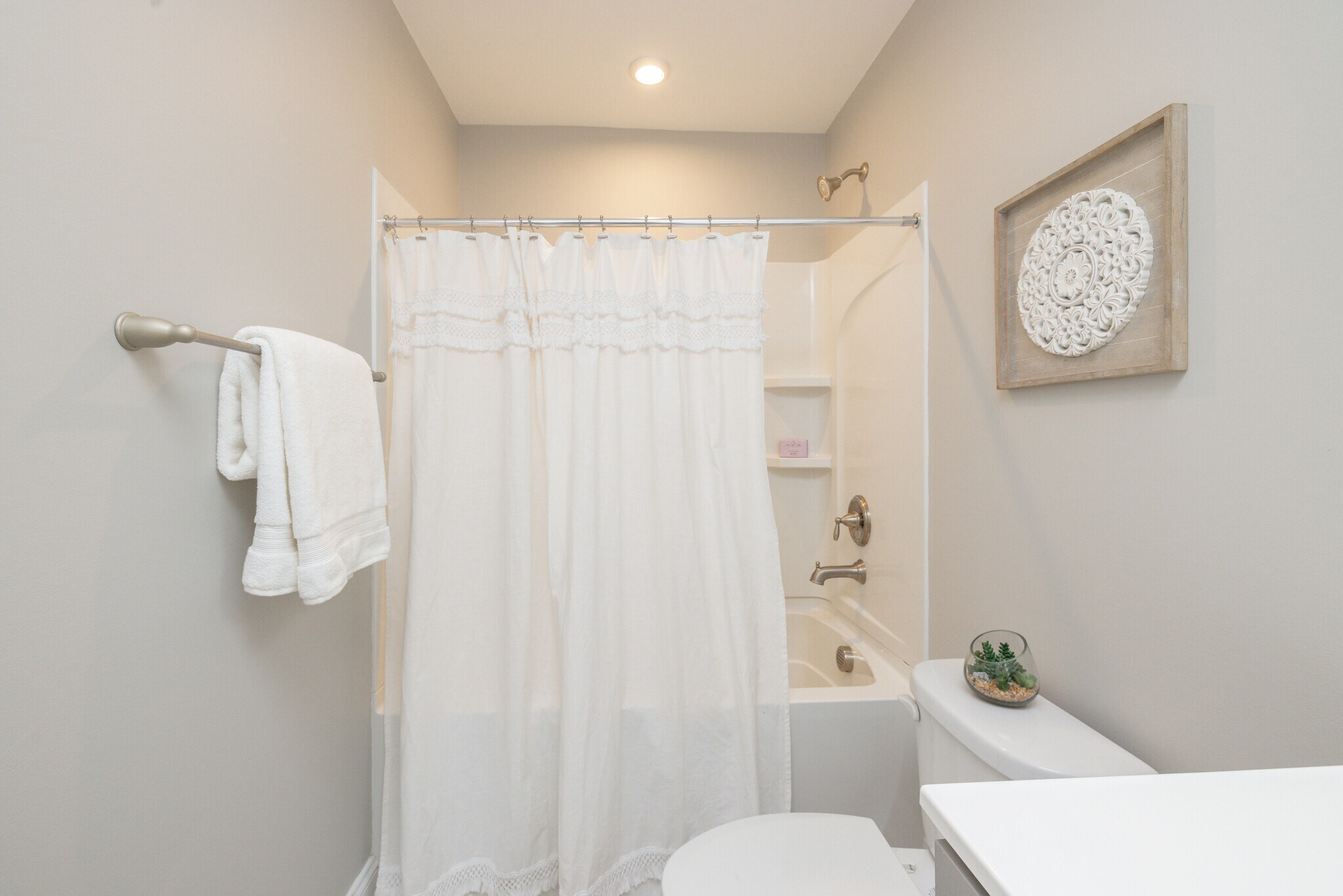 Building Photo - 6418 Cassia Loop