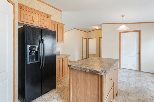 Building Photo - 202 Wild Flower Dr