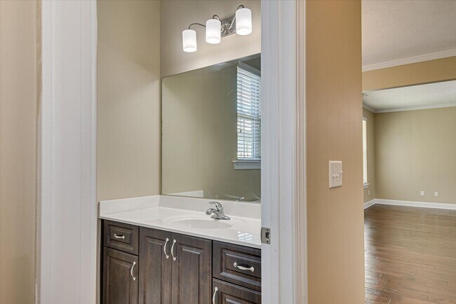 Building Photo - 852 Williford Run Dr