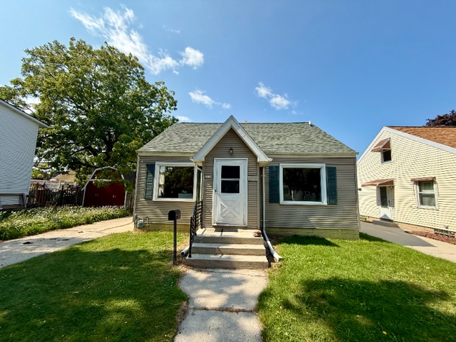 Building Photo - 2114 N 23rd St