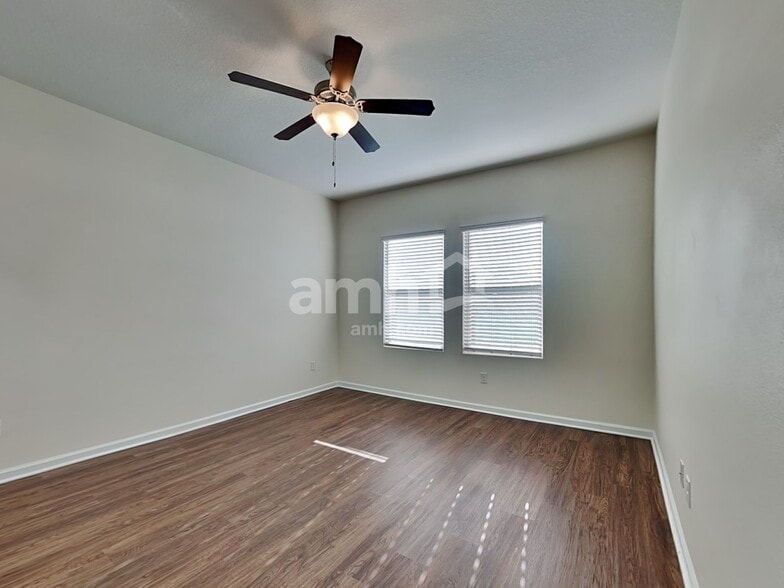 Building Photo - 11615 Oak Bend Ct