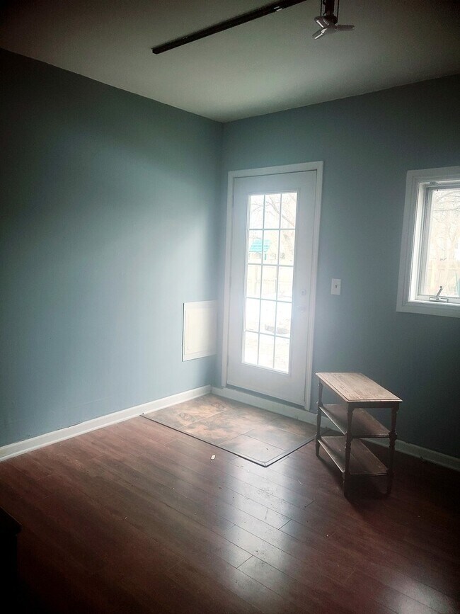 Building Photo - 630 Whitney Ave