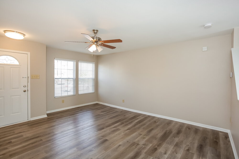 Building Photo - 1187 N Aberdeen Dr