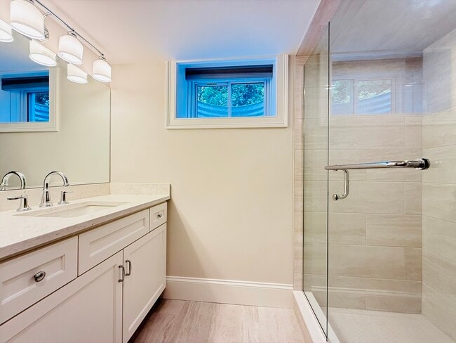 Building Photo - 67 Overbrook Dr