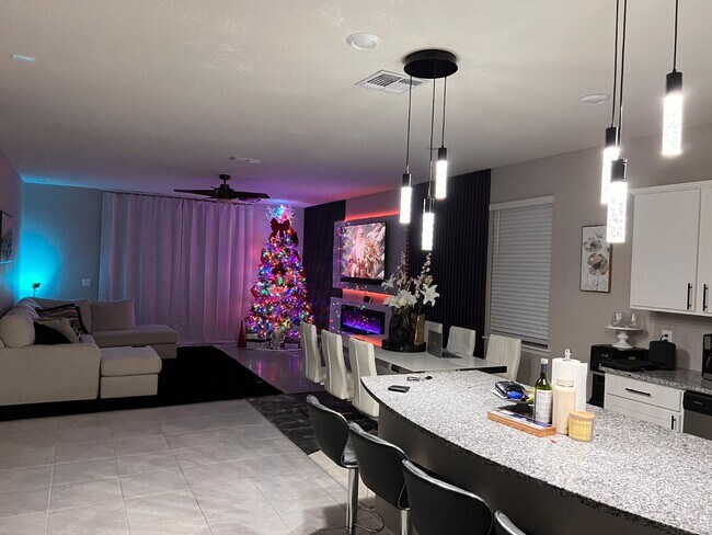 Building Photo - 217 Citrus Isle Lp
