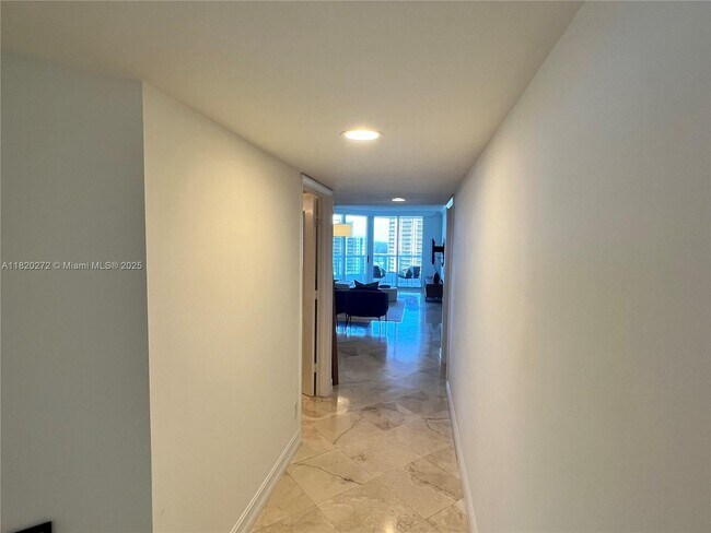 Building Photo - 21055 Yacht Club Dr