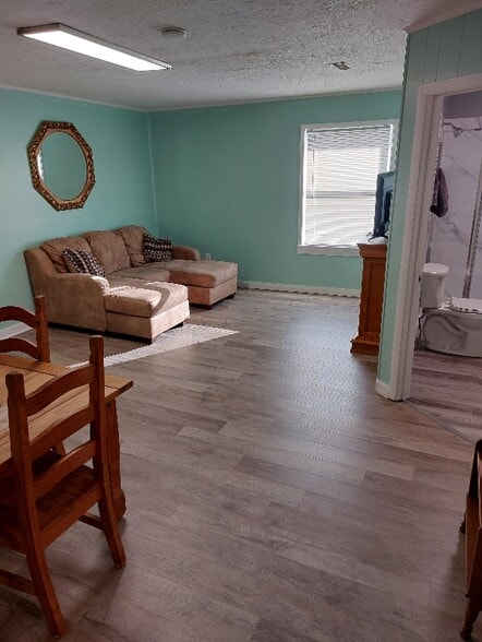 Building Photo - 161 Hoist Rd