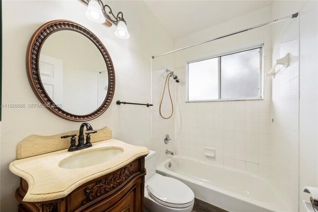 Building Photo - 2893 Oakbrook Dr