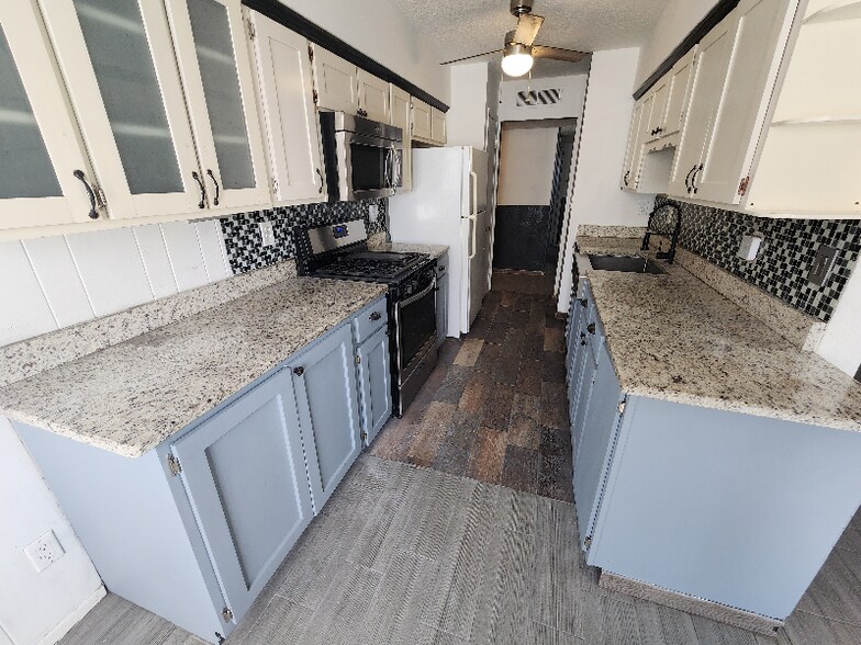 Building Photo - 5536 Longview Dr