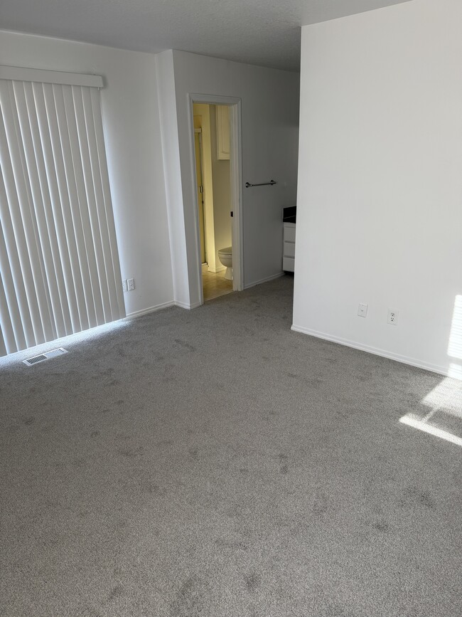 Building Photo - 1788 SW 5th St