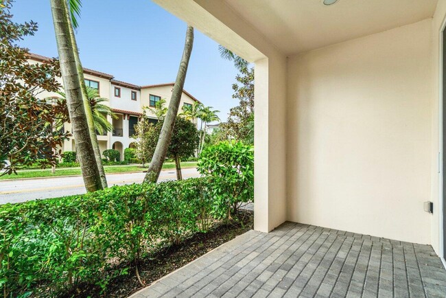 Building Photo - 7114 Edison Pl