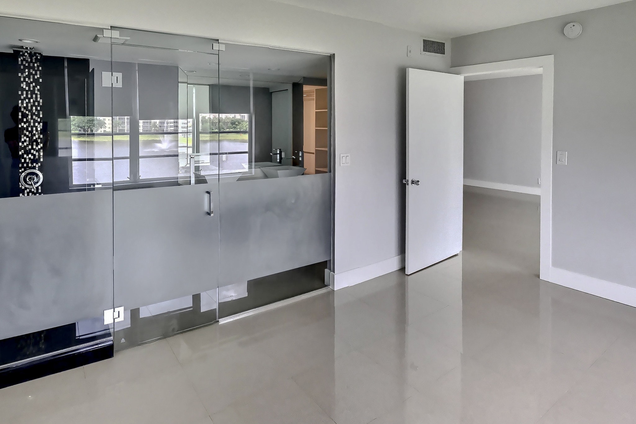 Building Photo - 3091 N Course Dr