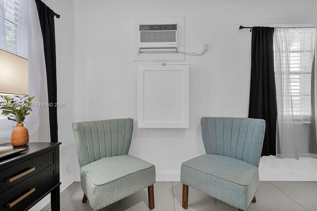 Building Photo - 25420 SW 124th Pl