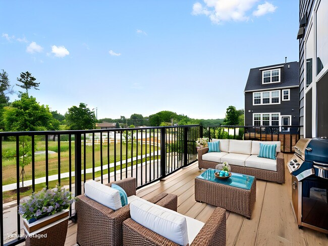 Building Photo - 202 N Sydney Ct