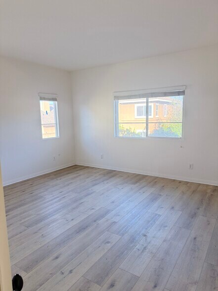 Building Photo - 9471 Stoneybrock Pl