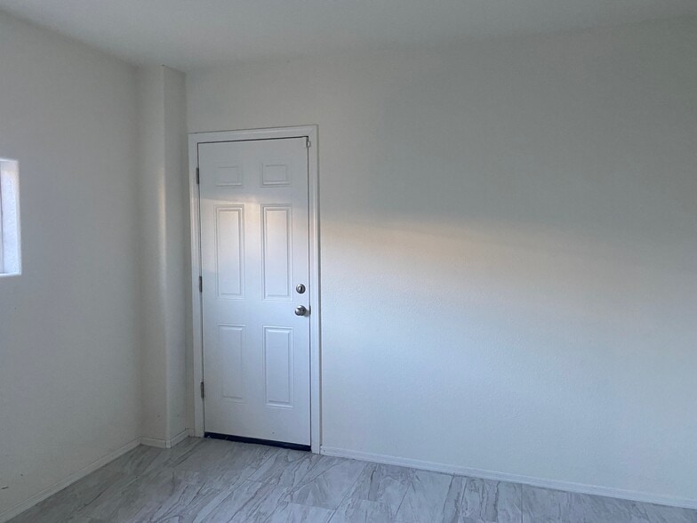 Building Photo - 3254 S Kennedy Park Hills Pl