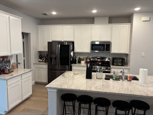 Building Photo - 131 Peach Orchard Ln