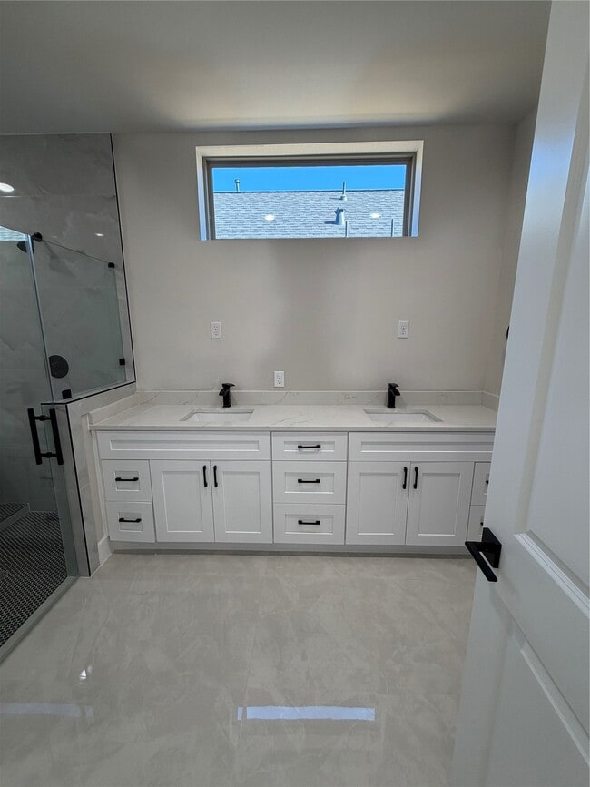 Building Photo - 2523 Liguria Ln