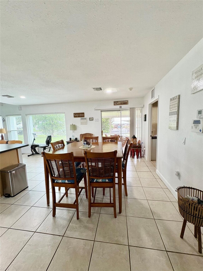 Building Photo - 120 Happiness Ave