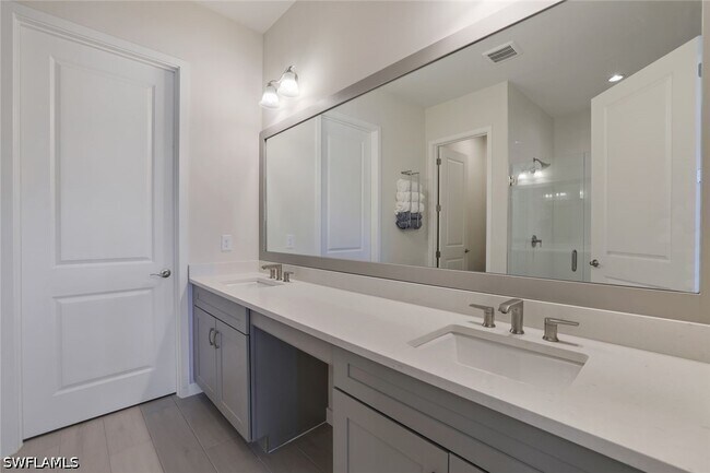 Building Photo - 14716 Kingfisher Lp