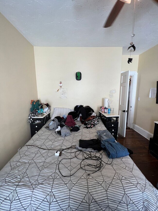 Building Photo - 21 Chandler St