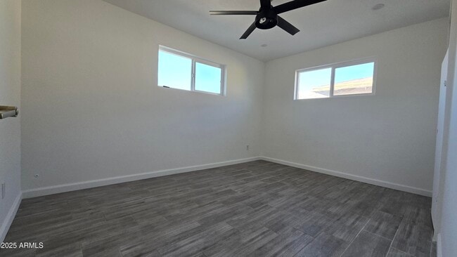 Building Photo - 5827 N 22nd Dr