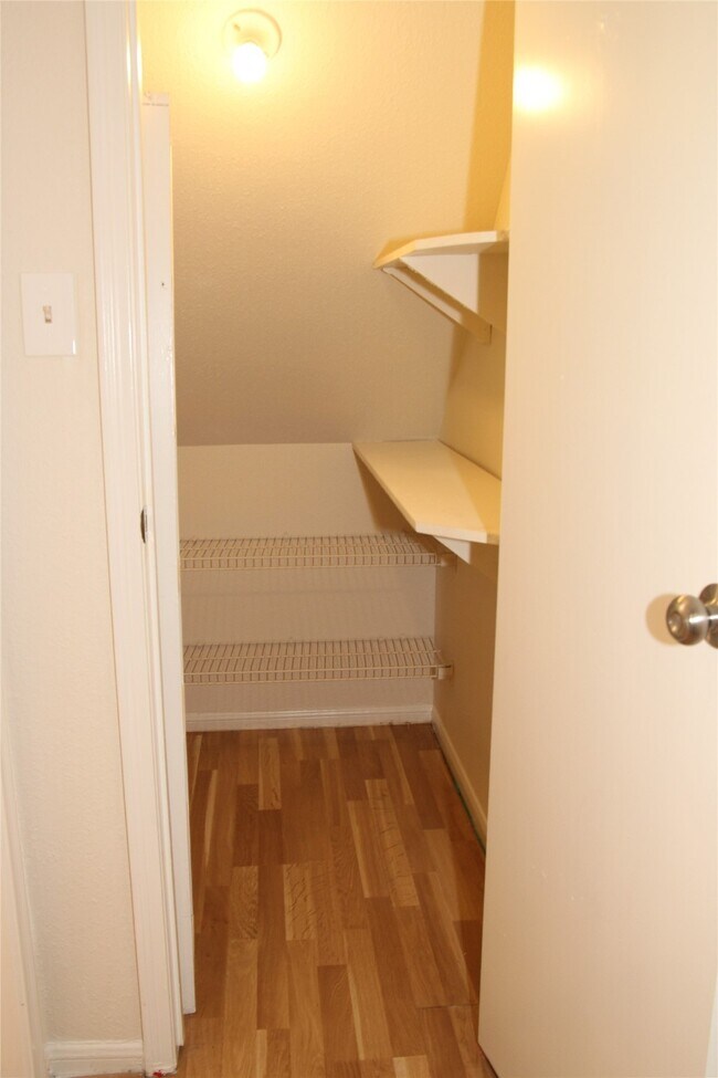 Building Photo - 2425 Holly Hall St