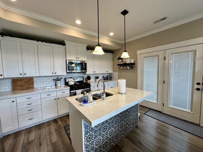 Building Photo - 2038 Park Rim Way