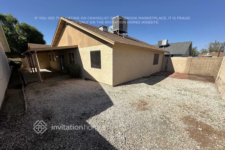 Building Photo - 1981 N Iowa St