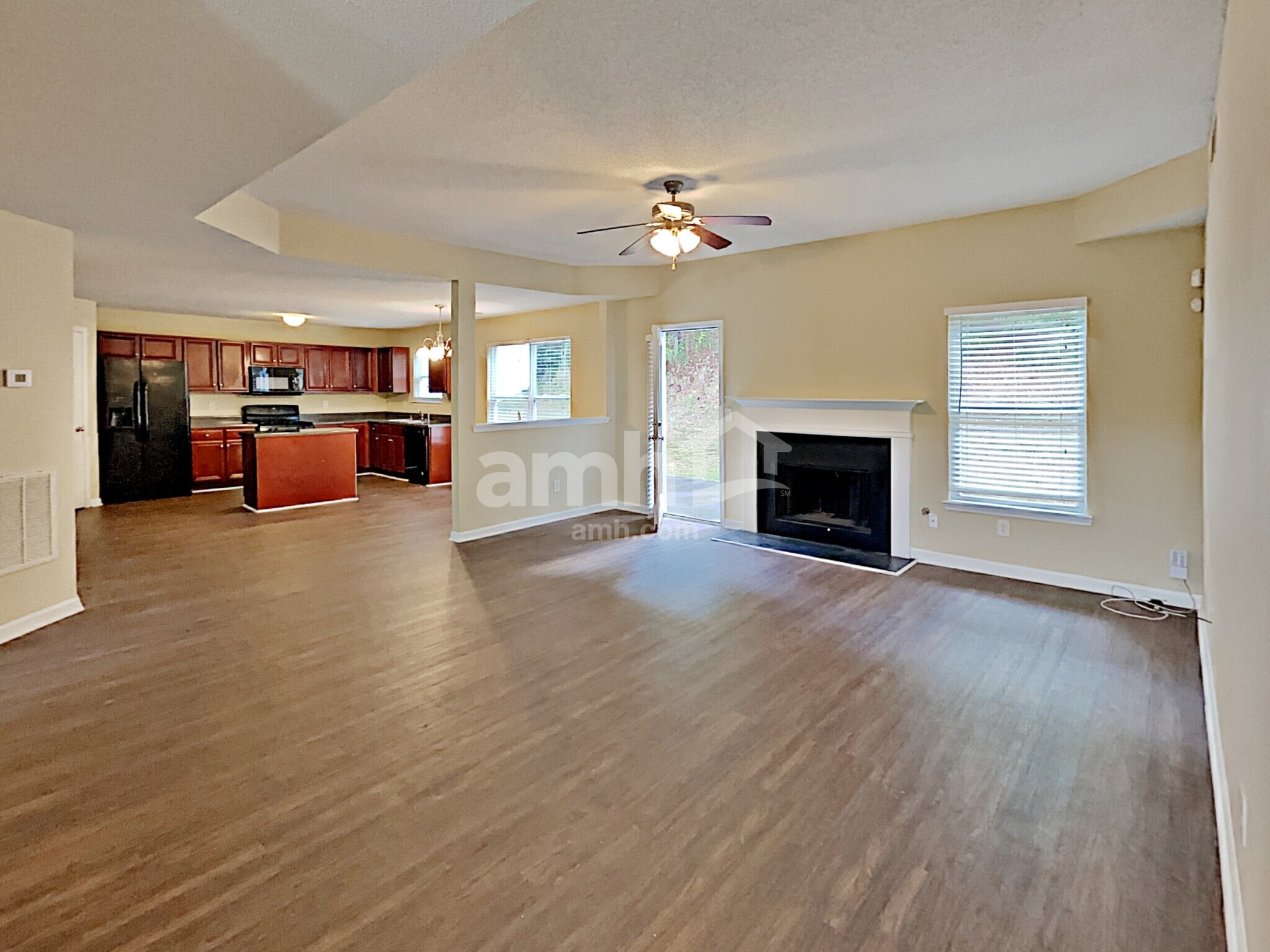Building Photo - 682 Rock Hill Pky