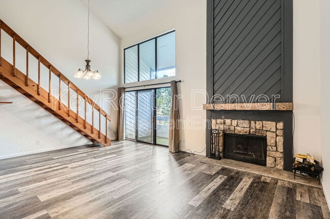 Building Photo - 13992 E Stanford Cir