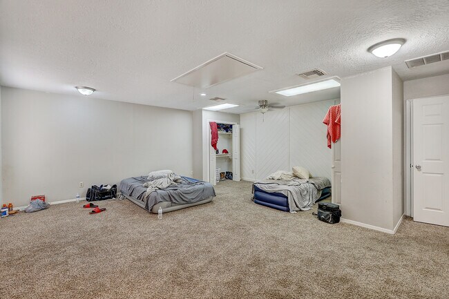 Building Photo - 4907 Quail Hollow Dr