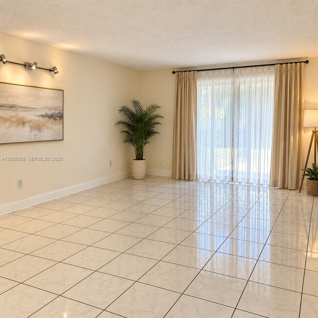 Building Photo - 8760 SW 133rd Avenue Rd