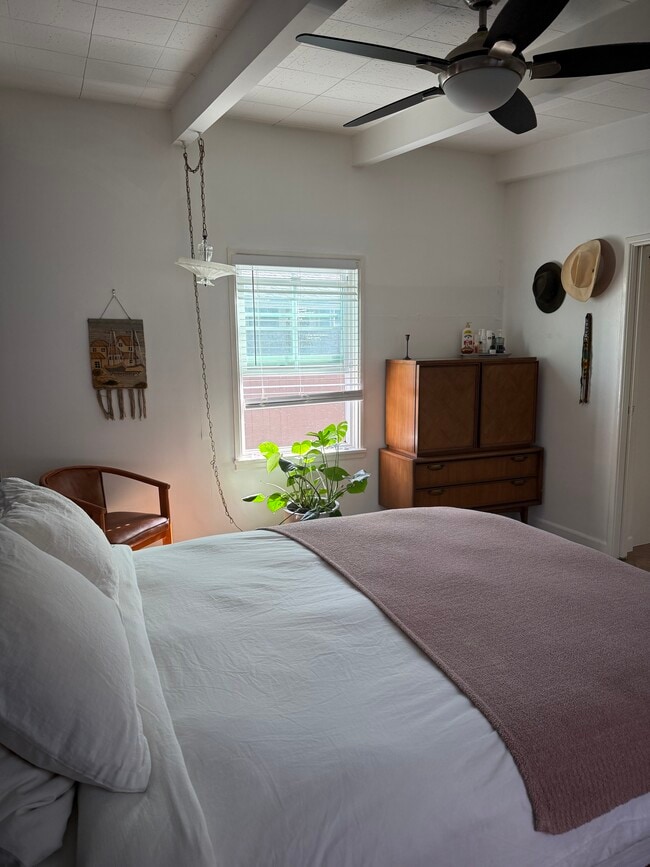 Building Photo - 1601 Gish Ave