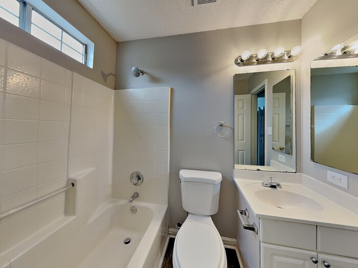 Building Photo - 9611 Dalphon Jones Dr