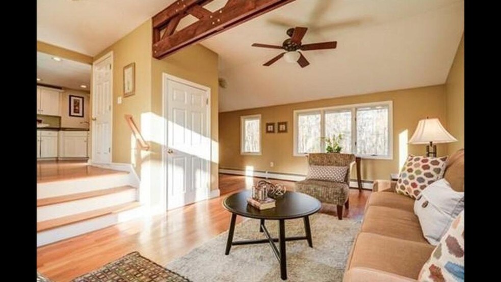 Family Room - 112 Salem St