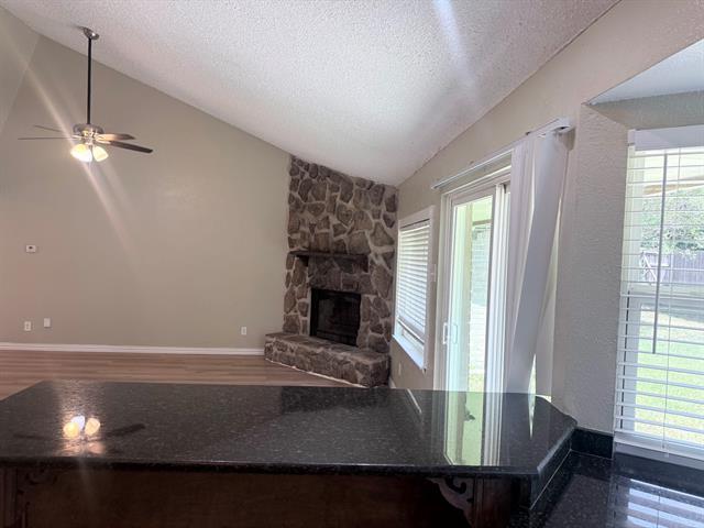 Building Photo - 2104 Sunrise Trail