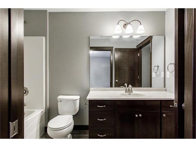 Building Photo - 1025 Pheasant Run