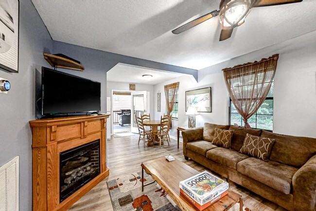 fully furnished - 247 Lakeview Ln