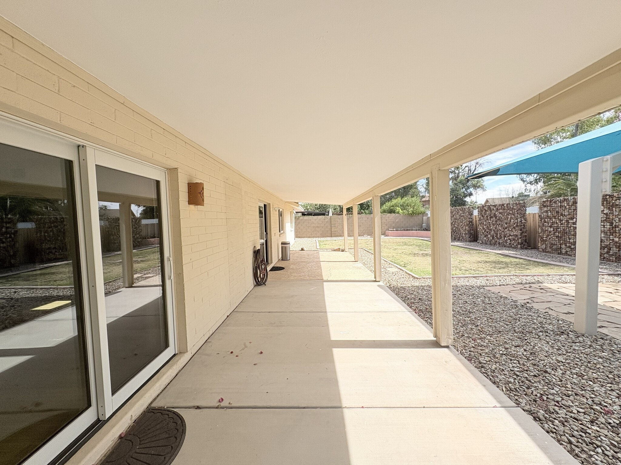 Building Photo - 1013 W Keating Ave