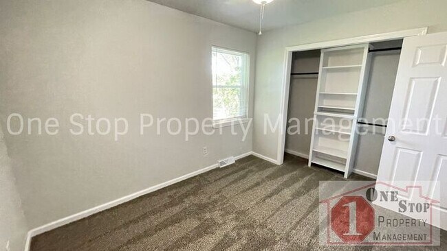 Building Photo - Charming 3-bedroom, 1-bathroom in Independ...