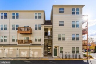 Building Photo - 42235 San Juan Terrace