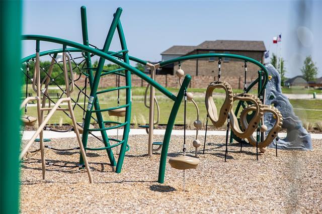 Building Photo - 903 Chinati St