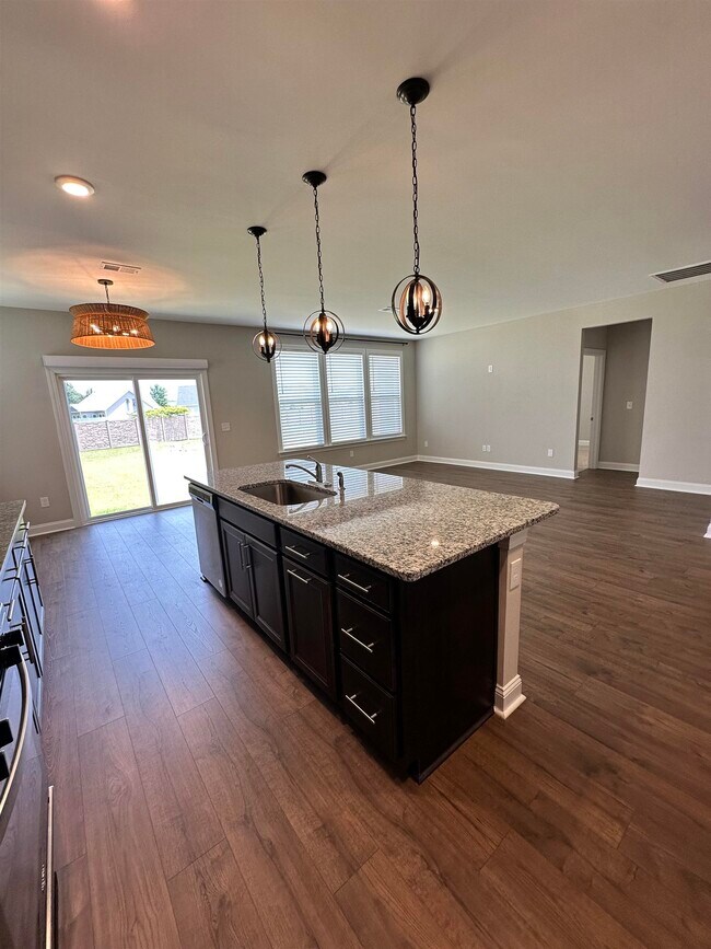 Building Photo - 686 Oyster Dr