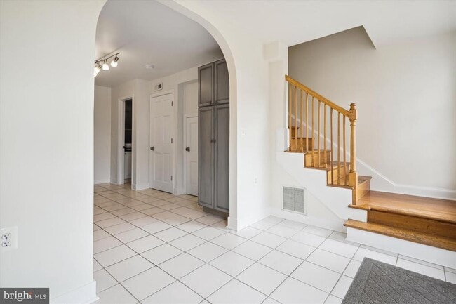 Building Photo - 101 N West St