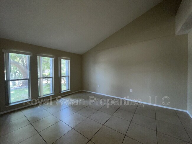 Building Photo - 3812 Dovehollow Dr