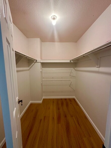 Building Photo - 13225 Grove Way