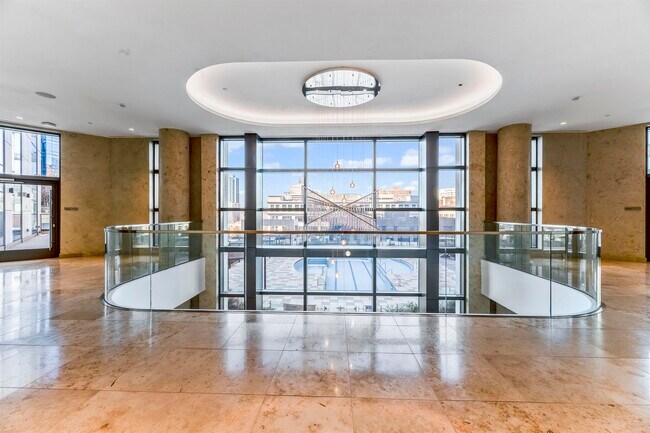 Building Photo - 99 Hudson St